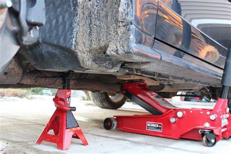 Reliability Analysis of Jack Stands' Locking and Adjustment Mechanisms: Pawls, Threads, and Hydraulic Structures